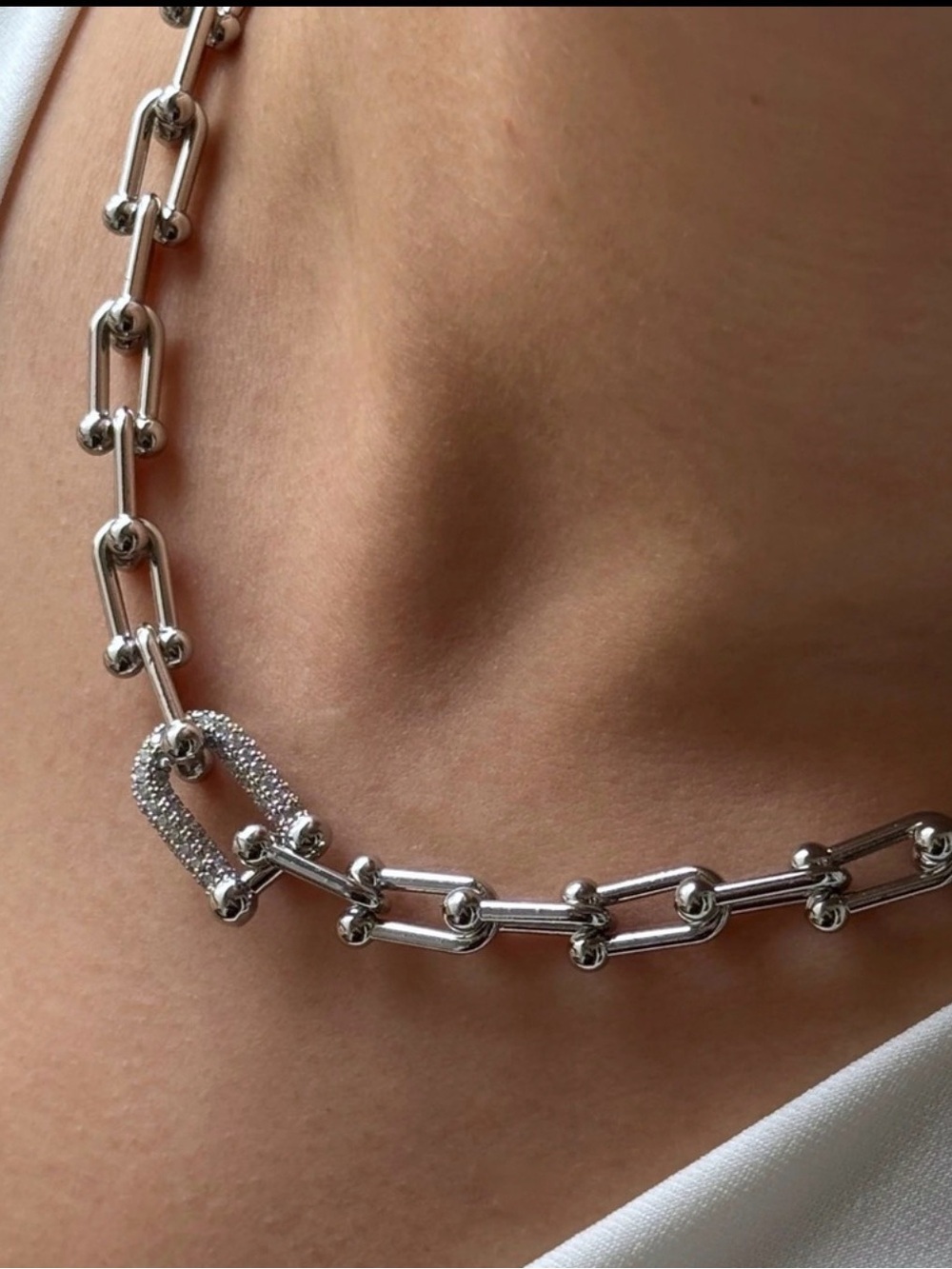 Hardware Graduated Silver Pave U Link Chain Necklace
